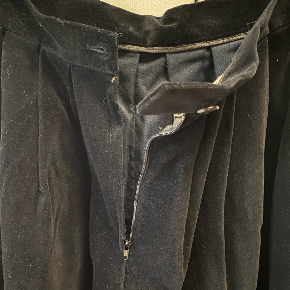 🆕 DEAD STOCK! VINTAGE SUSAN BRISTOL Black Velvet Embroidered Maxi Skirt 6 - Picture 6 of 9